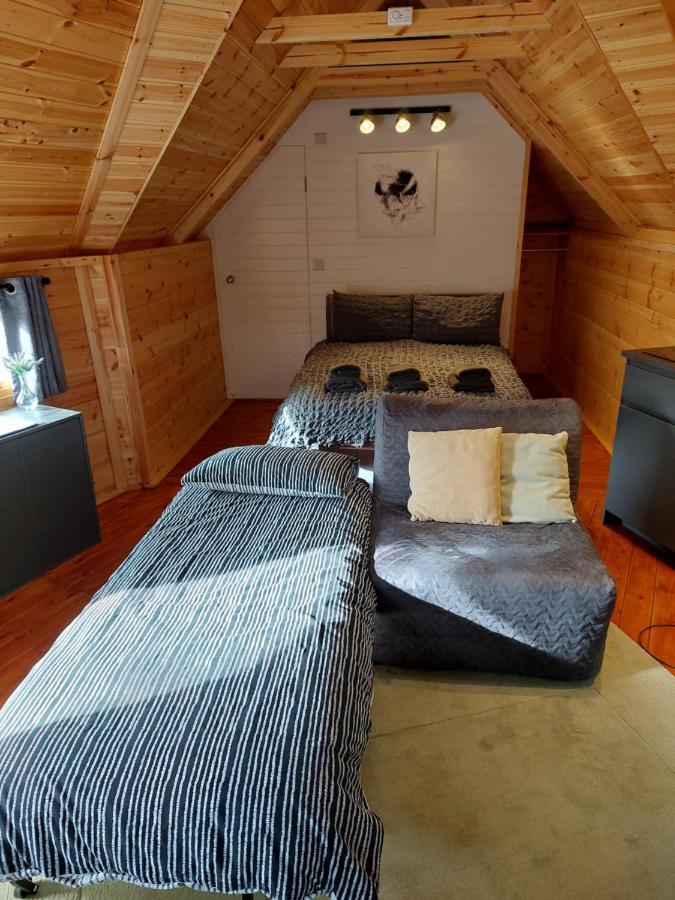 The Hive - Unique Log Cabin With Wood Burning Stove Ludchurch Extérieur photo