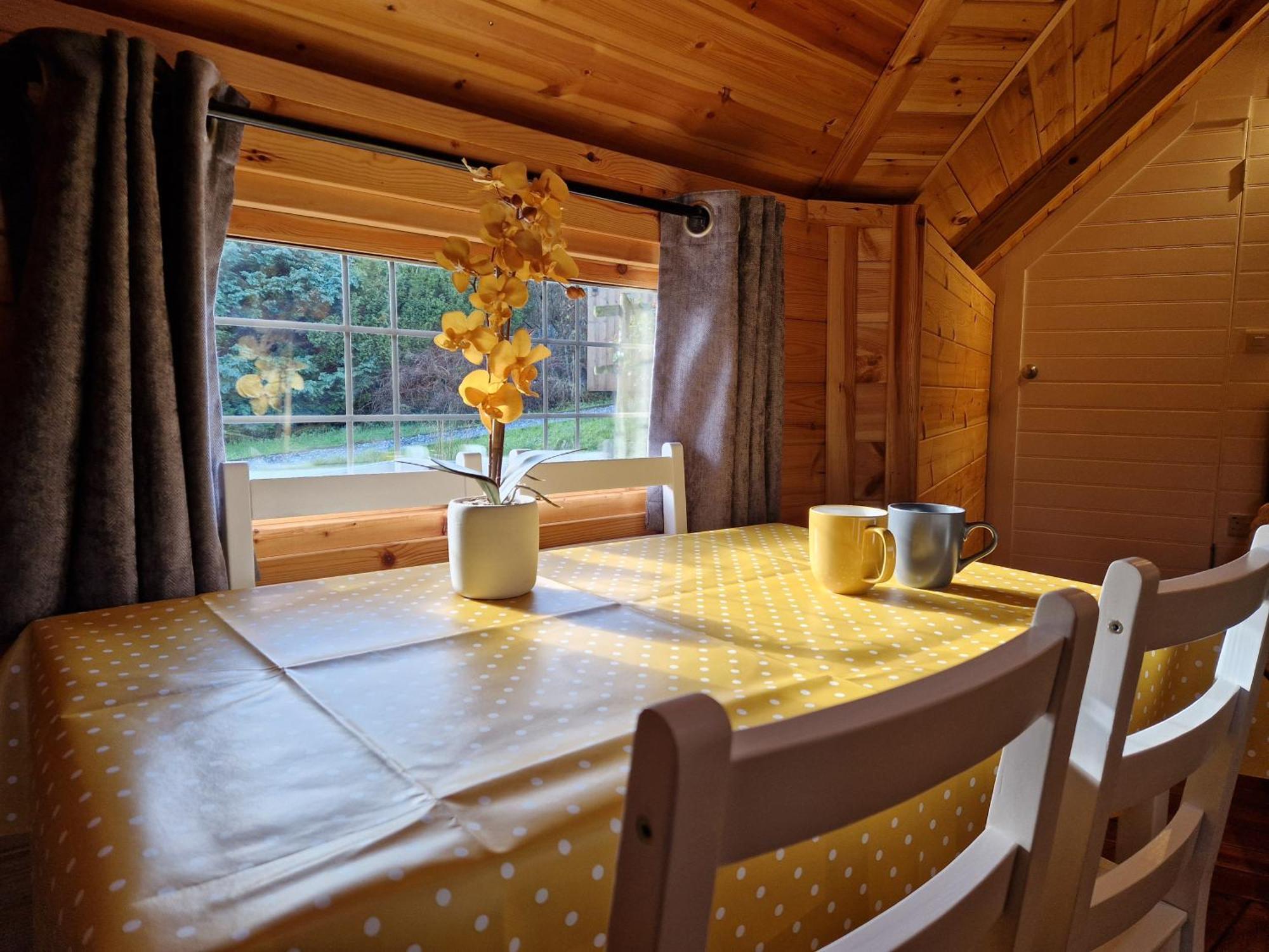 The Hive - Unique Log Cabin With Wood Burning Stove Ludchurch Extérieur photo