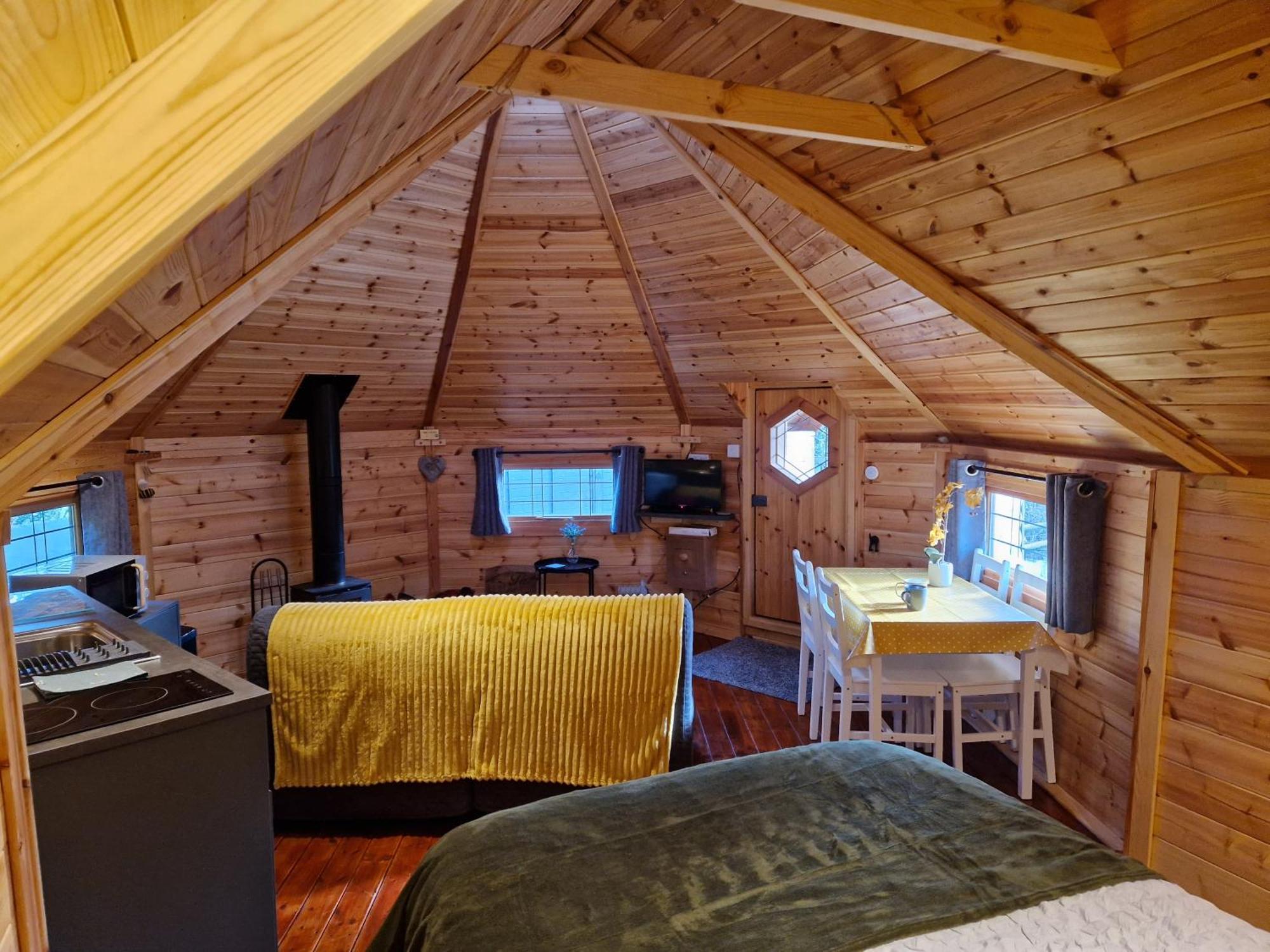 The Hive - Unique Log Cabin With Wood Burning Stove Ludchurch Extérieur photo